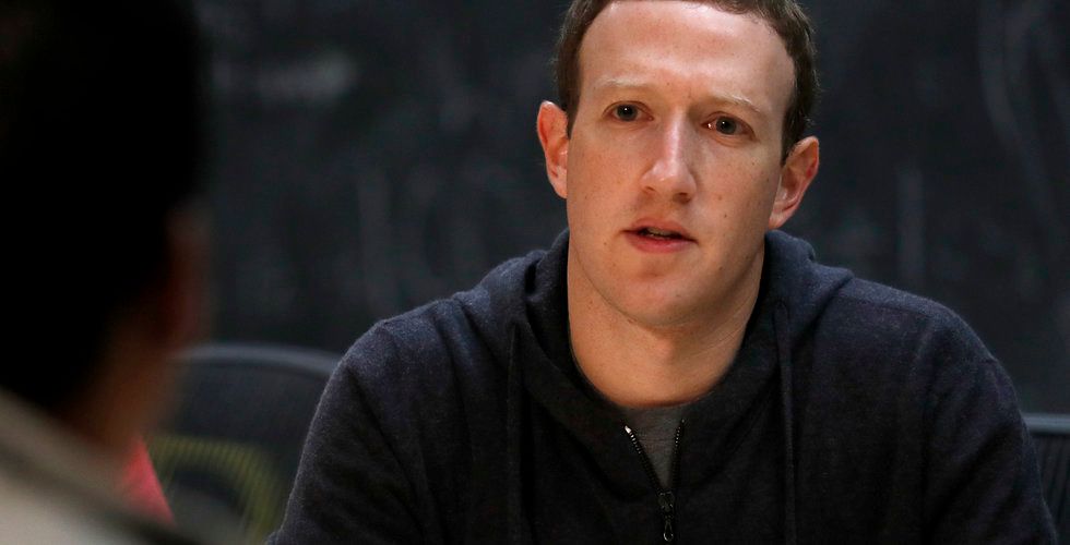 Brittiska politiker kräver Facebook-grundaren Mark Zuckerberg på svar