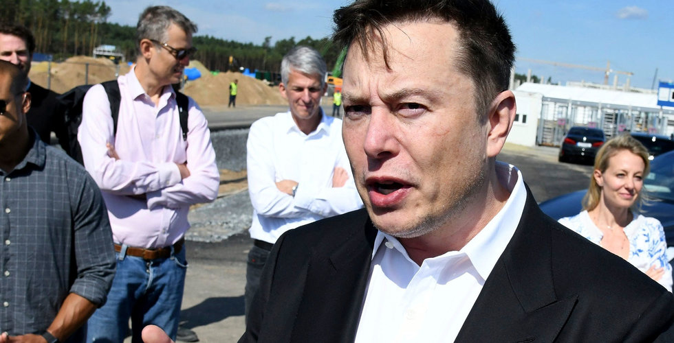 Tesla och Elon Musk stäms efter miljardersättning