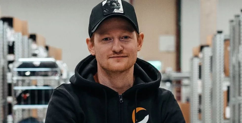 Hatstore säljer kepsar för nära 400 miljoner kronor – killarna från Kalmar plockar ut 10 miljoner i utdelning