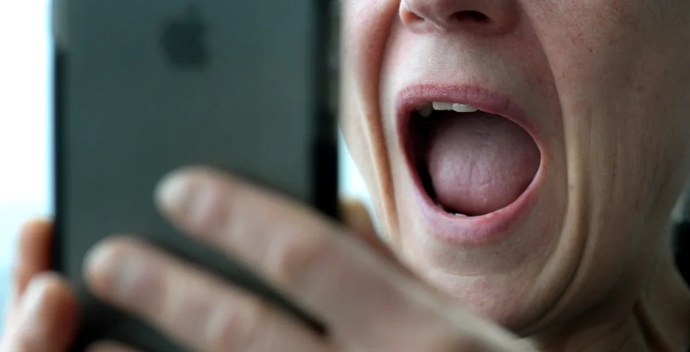 Nätläkare tar betalt för samtal som ska vara gratis