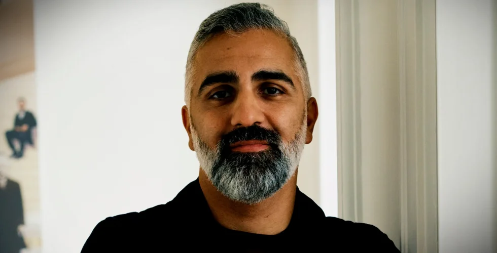 Kustom tar in hundratals miljoner i den stora kampen – får ny känd storägare