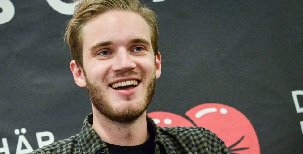 Jobbar mindre men fortsätter tälja guld – så går det för Pewdiepie
