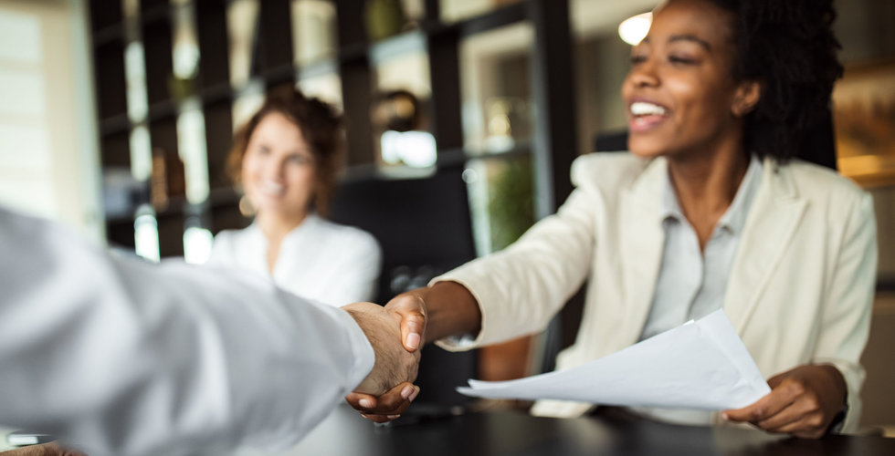 Brittiska storbanken växlar upp i talangkriget – dubblar bonusarna för nyanställda