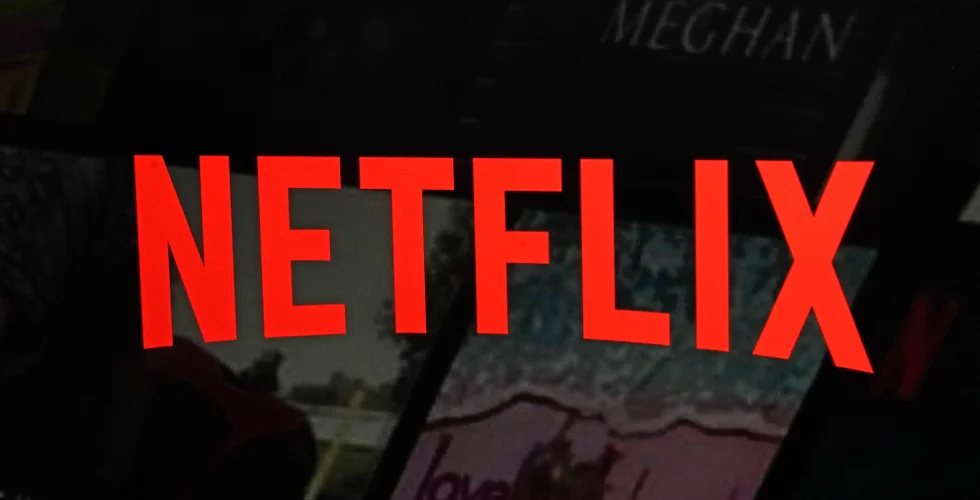 Vändningen: Paramount kan kapa Netlfix köp av Warner Bros