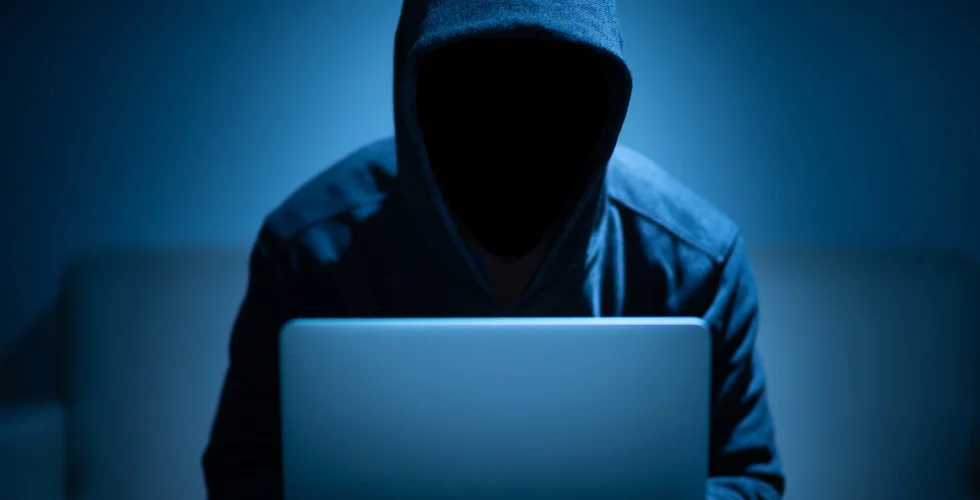 Ny trend: Bedragare lurar i Googles AI-tjänst