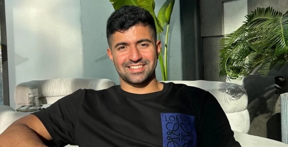 Den okände Voi-grundaren Adam Jafer hoppar av – drar igång egen startup