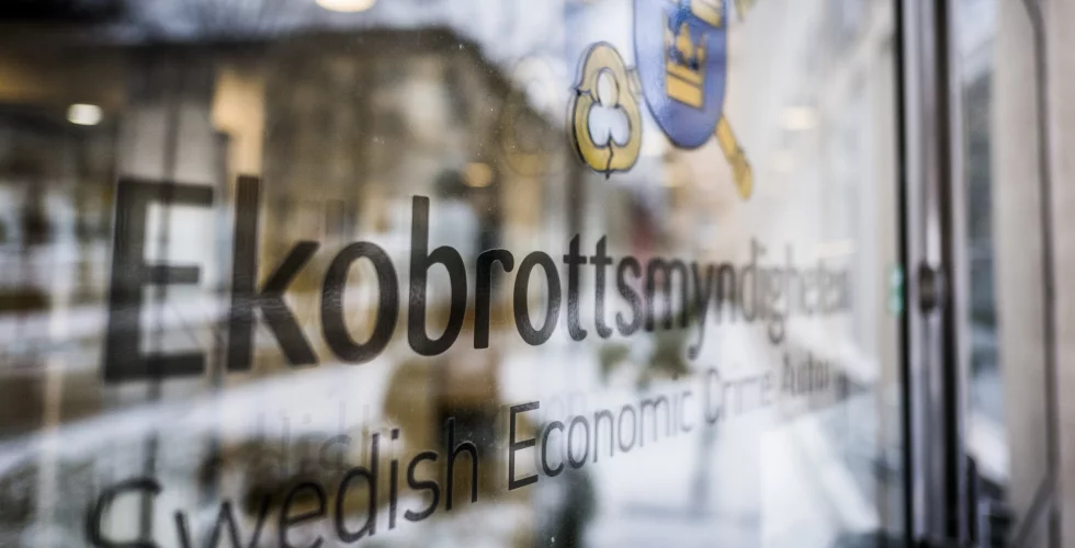 Nio personer anhölls – misstänks för grova insiderbrott