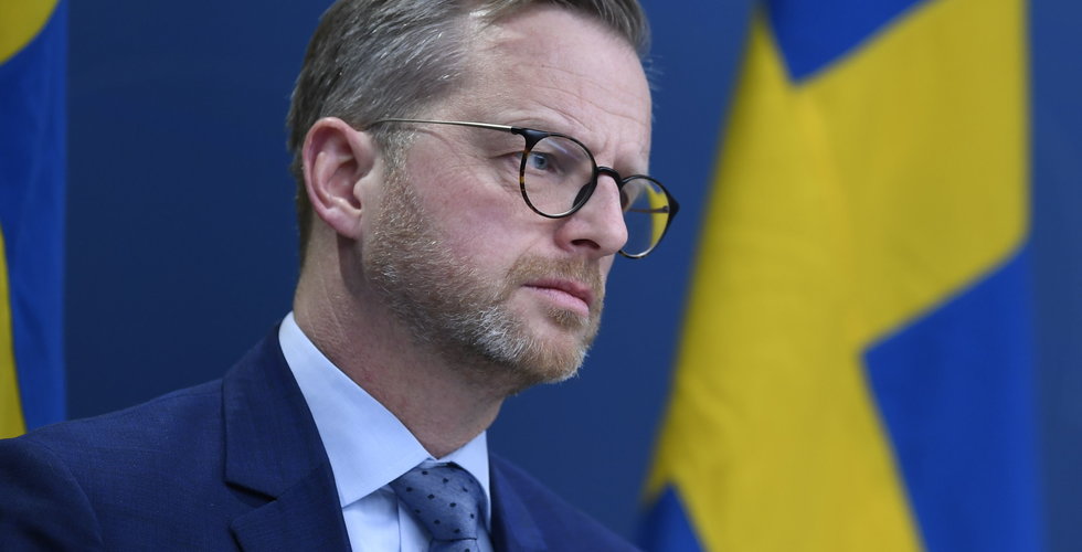 Damberg varnar för osäkert ekonomiskt läge: "Beror helt på hur situationen utvecklas"