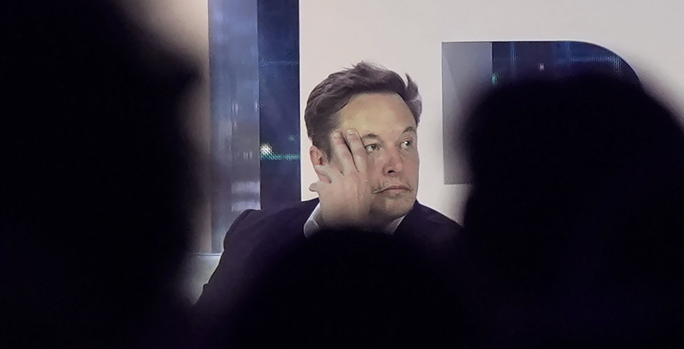 X nu värt knappt hälften av vad Musk betalade