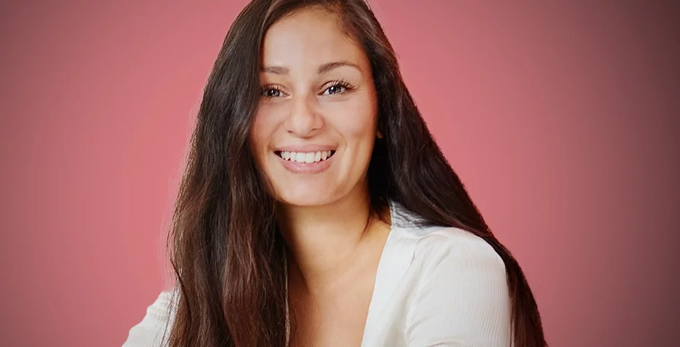 Indra Sharma lämnar Peak – nya jobbet redan klart: “Rätt tajming”