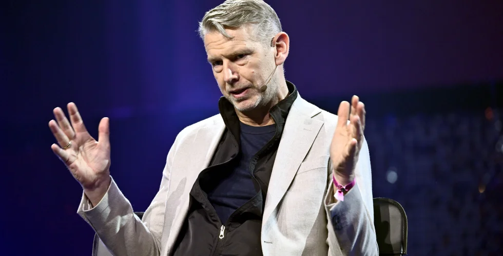 Peter Carlsson skriver bok om Northvolt: “Komplicerat maratonlopp”