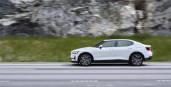 Världspressen hyllar Polestar 2:  “Elbilen vi har väntat på”