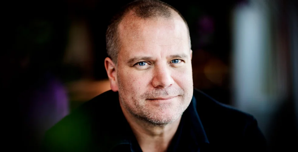 Footway säger hejdå till kontaktlinserna – tredje försäljningen av tolv